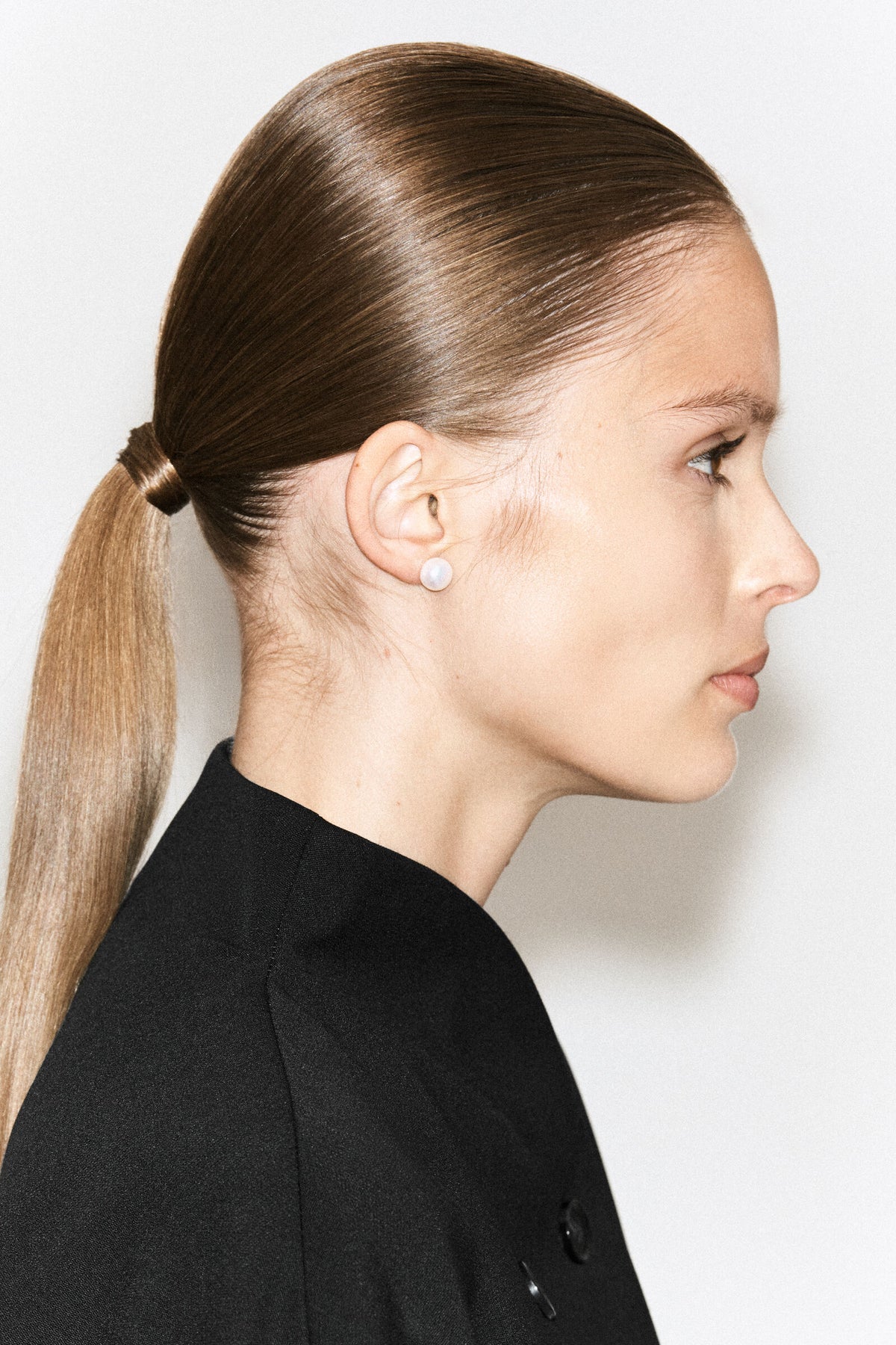 ARETES ASIMÉTRICOS DE PERLA DE AGUA DULCE - PLATA