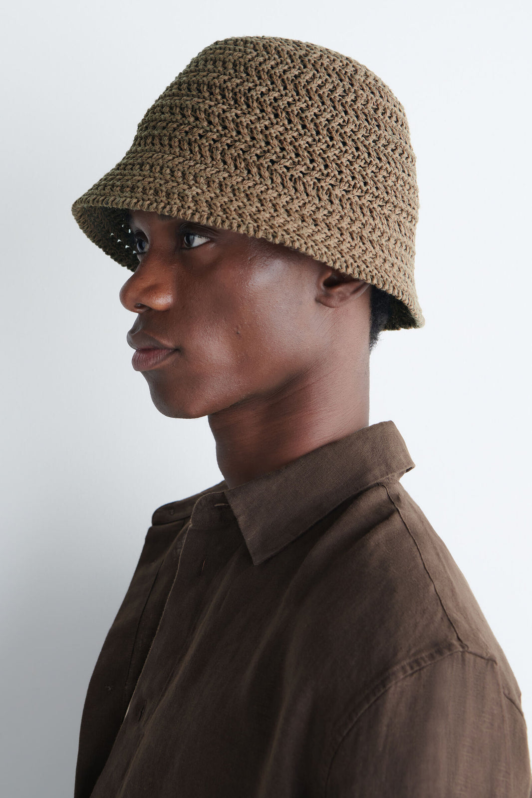 SOMBRERO DE PESCADOR DE TEJIDO ABIERTO - KAKI