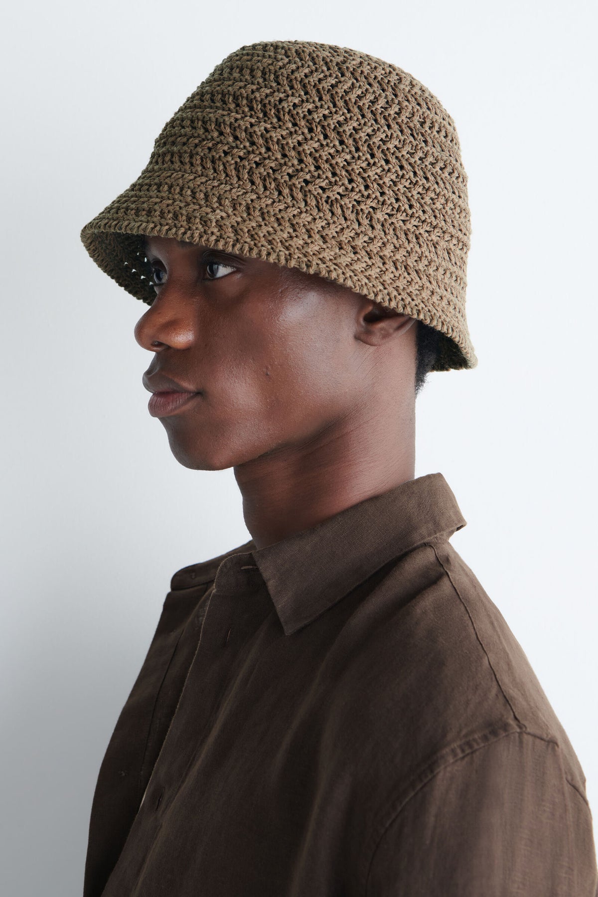 SOMBRERO DE PESCADOR DE TEJIDO ABIERTO - KAKI