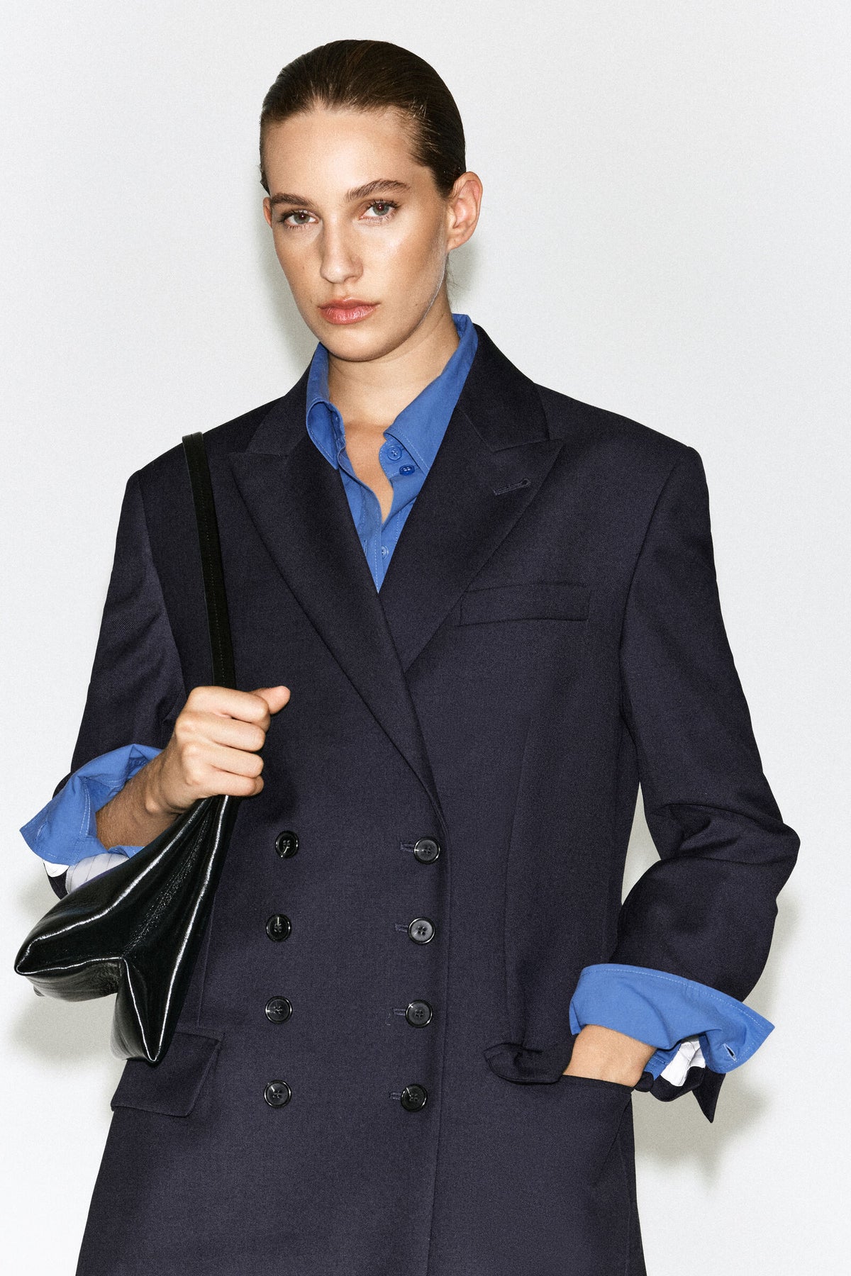 BLAZER LARGO DE LANA CON DOBLE BOTONADURA - MARINO