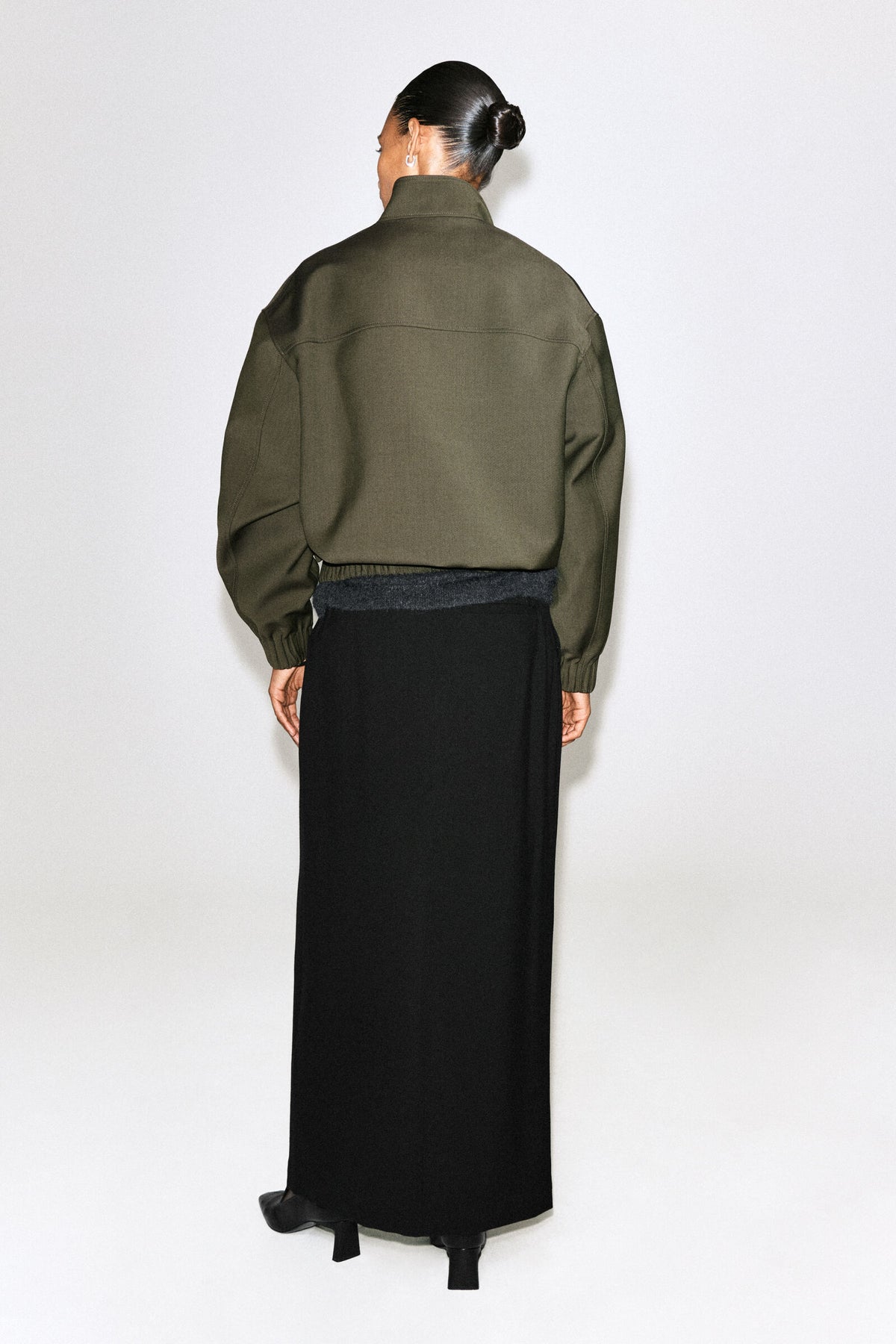 CHAQUETA BOMBER DE MEZCLA DE LANA CON CUELLO DE EMBUDO - KHAKI MÉLANGE
