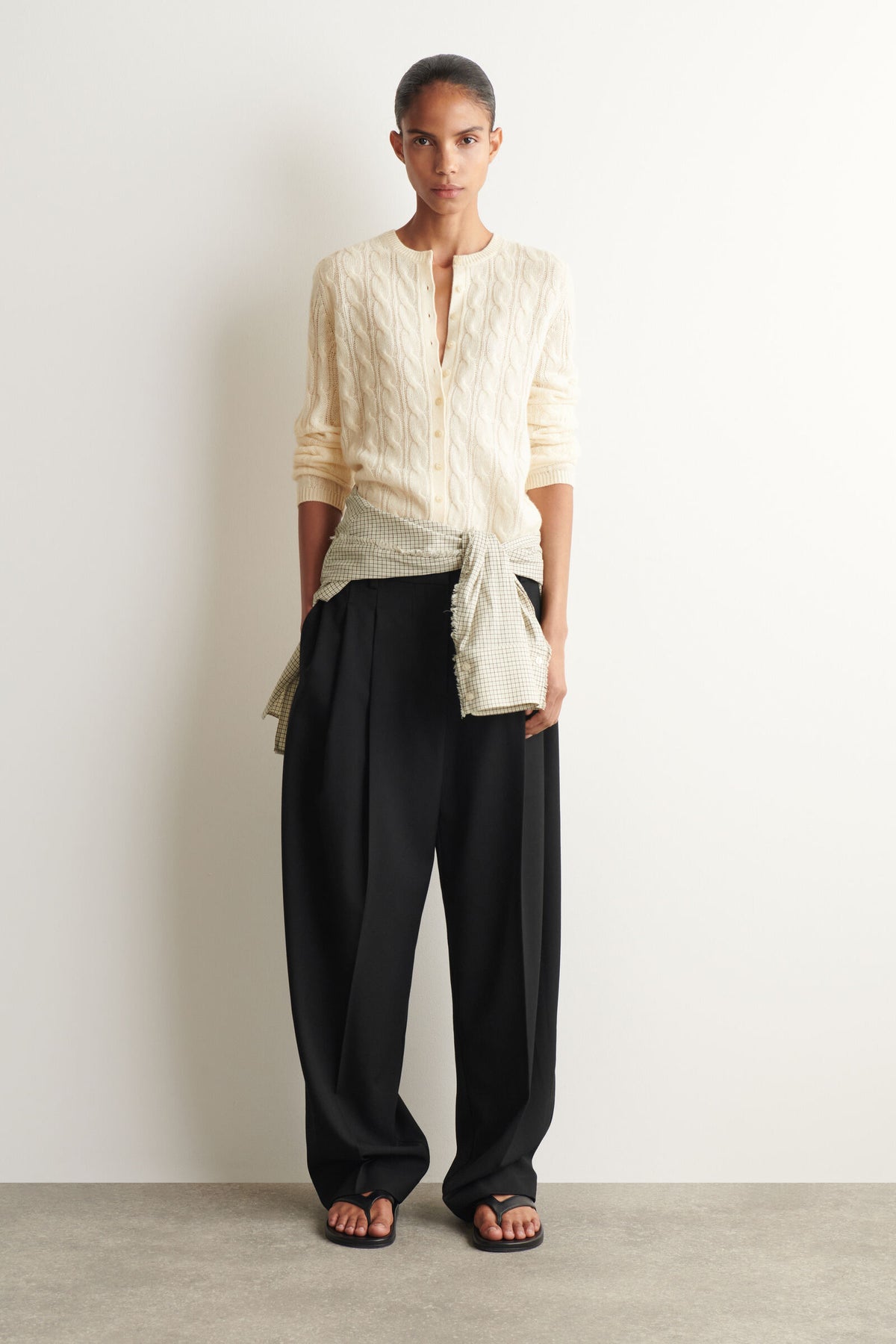 CÁRDIGAN DE CASHMERE DE PUNTO TRENZADO - MARFIL