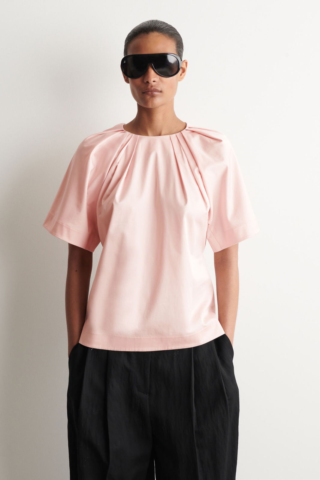 TOP DE ALGODÓN DE MANGA CORTA CON FRUNCE - ROSADO