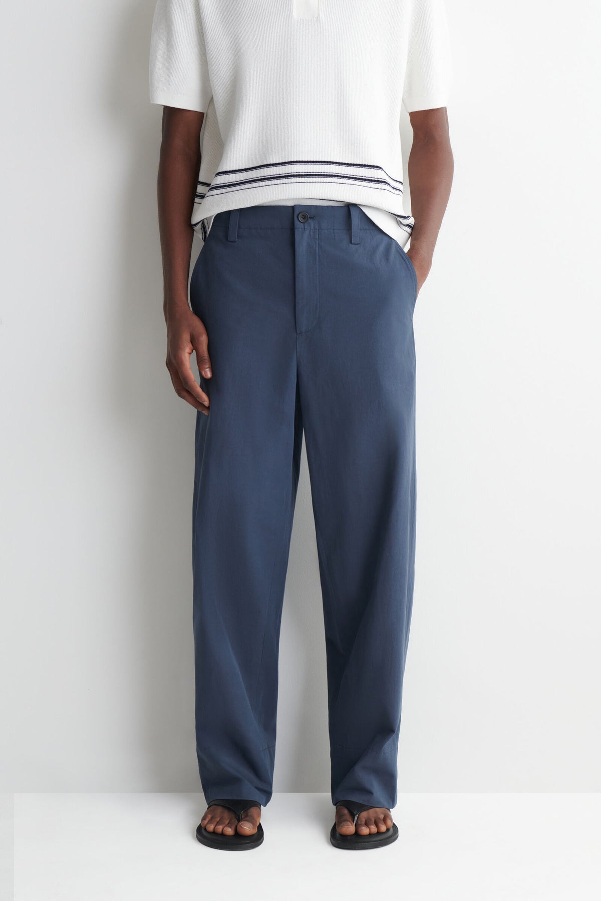 PANTALONES RELAXED-FIT DE PIERNA RECTA CON DOBLADILLO - AZUL MARINO