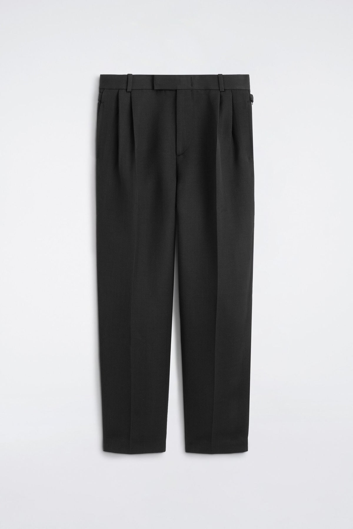 PANTALONES TAPERED DE MEZCLA DE LANA CON PLIEGUES - NEGRO  | DescriptiveStillLife