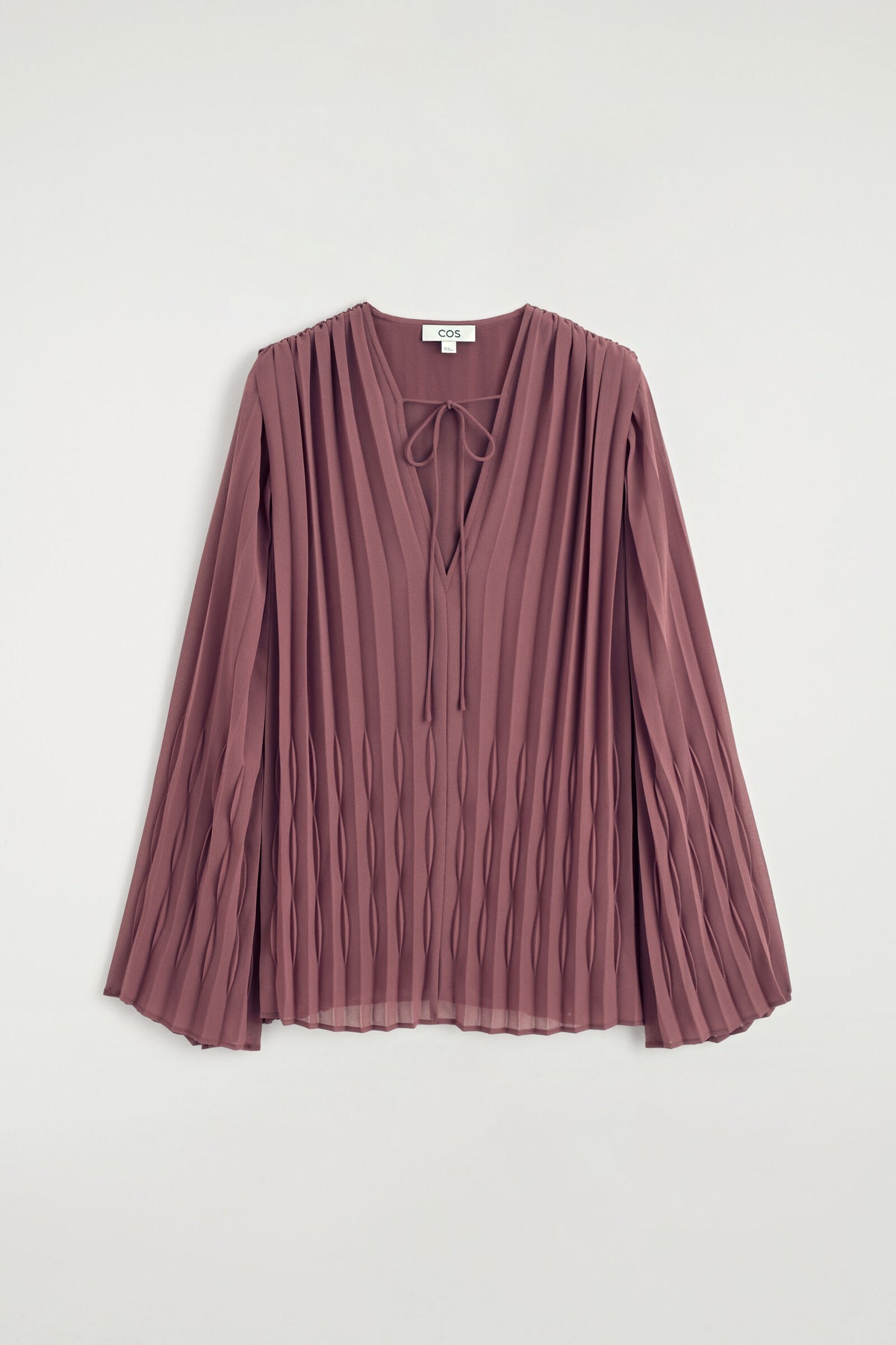 BLUSA DE GEORGETTE PLISADA CON LAZO - ÓXIDO | DescriptiveStillLife