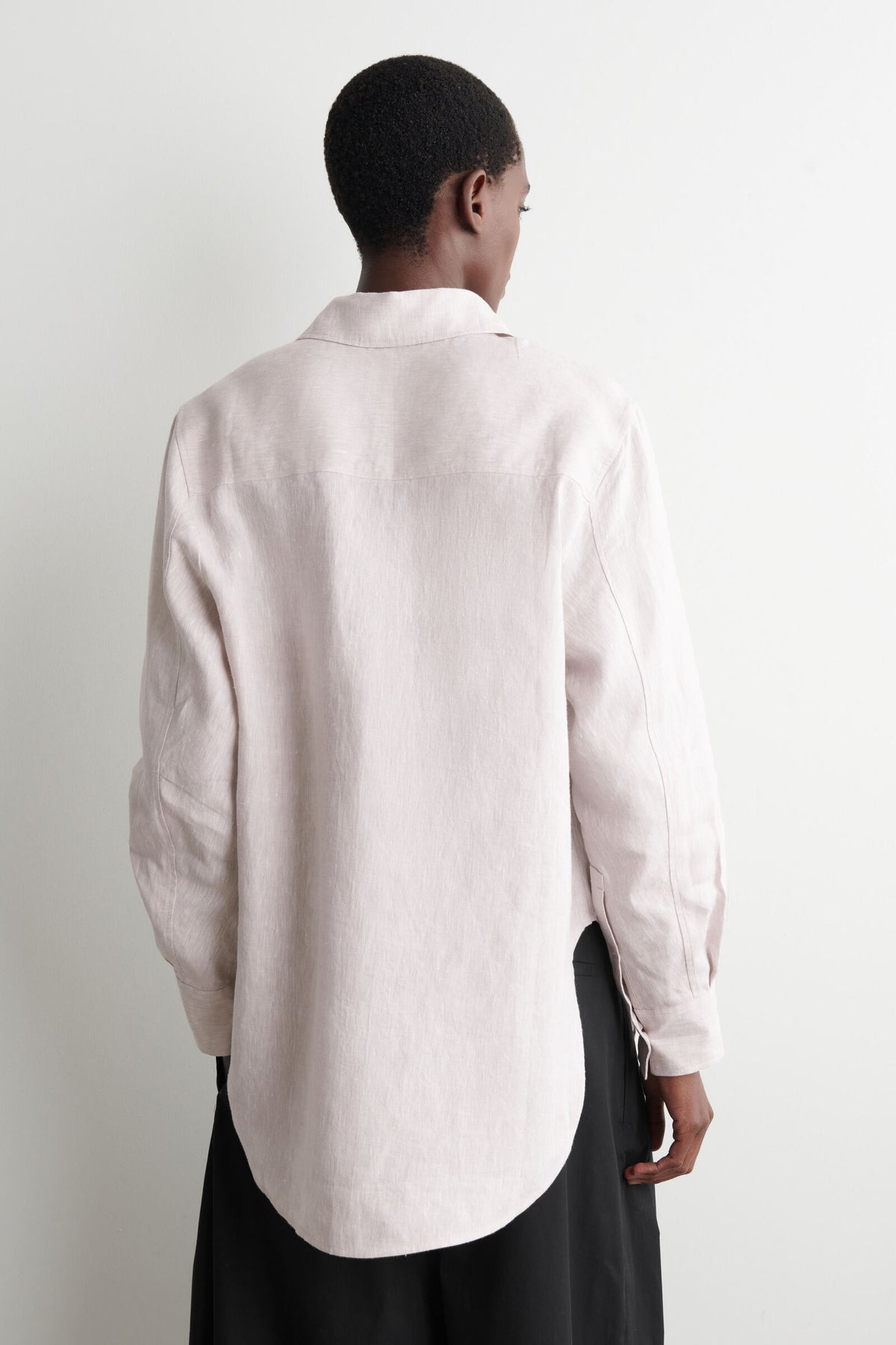 CAMISA DE LINO CON CUELLO ABOTONADO - ROSA CLARO - StillMedia/Lookbook