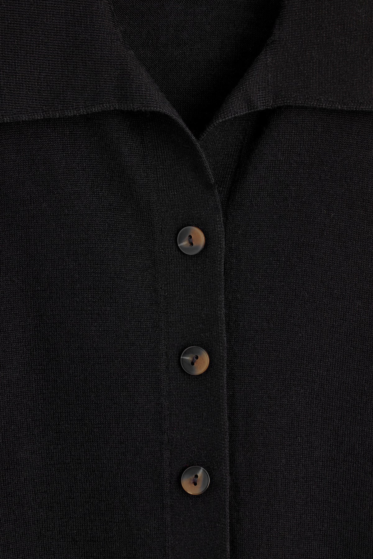CAMISA DE LANA TEJIDA CON NUDO EN LA PARTE DELANTERA - NEGRO | DescriptiveDetail